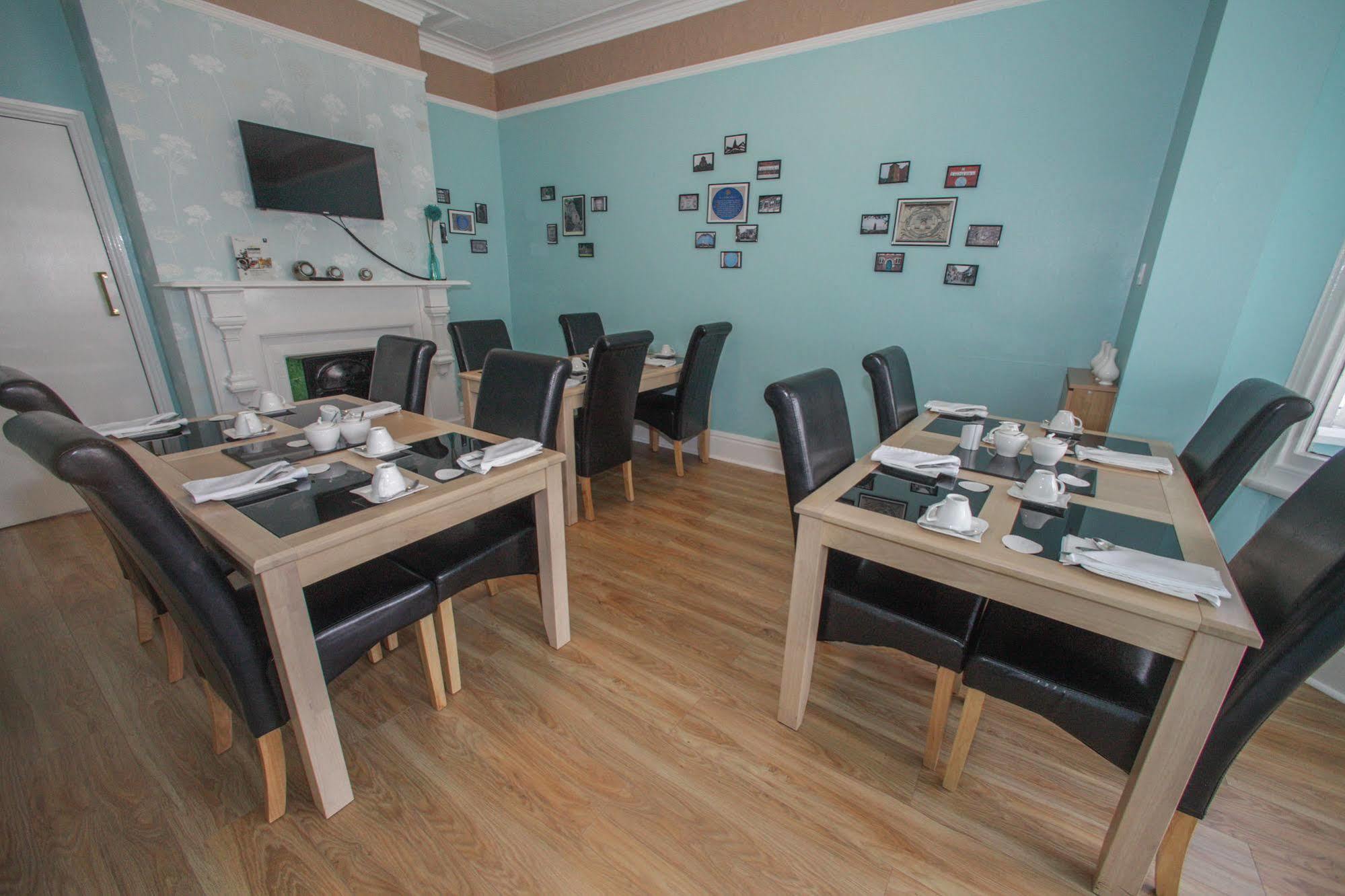 Tower House Executive Guest House Понтефракт Экстерьер фото